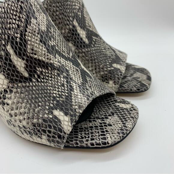 NWOT Marc Fisher Resa Snakeskin Print Block Heel Sandal In Black/Cream Size 7 - Picture 6 of 16